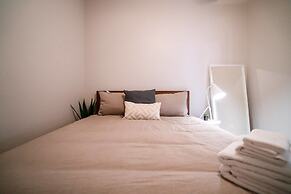 Elegance & Elevation: Mile High Condo in Highland