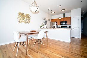 Elegance & Elevation: Mile High Condo in Highland