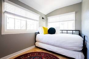 The Urban Union Eclectic Historic Apartment Sleeps 4