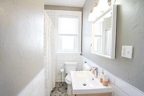 The Urban Union Eclectic Historic Apartment Sleeps 4