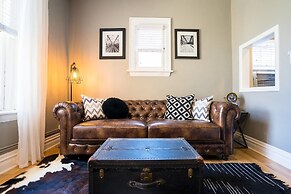 The Urban Union Eclectic Historic Apartment Sleeps 4