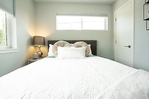 The Tennyson Adventure A Luxury Townhome With Private Balcony