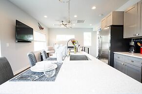 The Tennyson Adventure A Luxury Townhome With Private Balcony