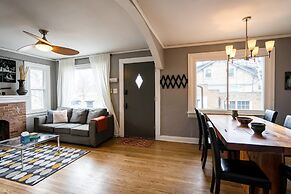 The City Park Cottage With Home Theater