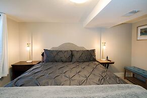 Sloan's Lake Mid-mod Escape