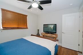 Sloan's Lake Mid-mod Escape