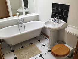 4 Bedroom House Stratherrick