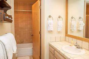 126 Ridgepoint 3 Bedroom Townhouse by RedAwning