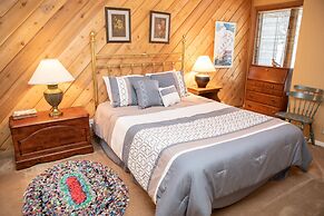 126 Ridgepoint 3 Bedroom Townhouse by RedAwning