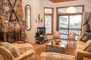 126 Ridgepoint 3 Bedroom Townhouse by RedAwning