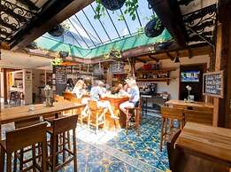 The Cranky Croc Hostel