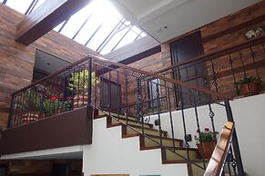 The Cranky Croc Hostel