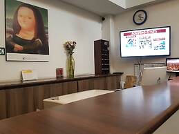 The Cranky Croc Hostel