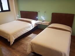 The Cranky Croc Hostel