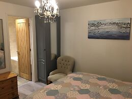 The Pines at Eastleigh - 3 Cottages