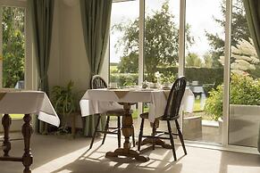 The Pines at Eastleigh - 3 Cottages