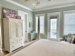 Bay Side 4 Bedroom Home by RedAwning