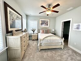 Bay Side 4 Bedroom Home by RedAwning