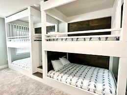 Bay Side 4 Bedroom Home by RedAwning