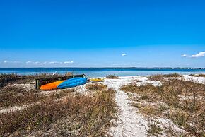 Bay Side 4 Bedroom Home by RedAwning