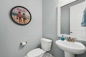 Bay Side 4 Bedroom Home by RedAwning