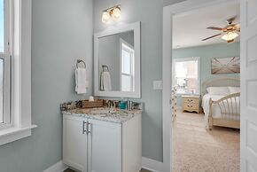 Bay Side 4 Bedroom Home by RedAwning