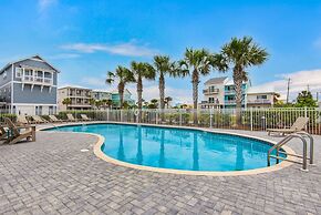 Bay Side 4 Bedroom Home by RedAwning