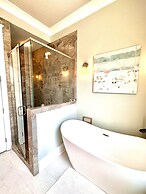 Bay Side 4 Bedroom Home by RedAwning