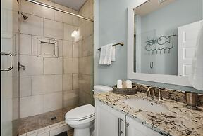 Bay Side 4 Bedroom Home by RedAwning