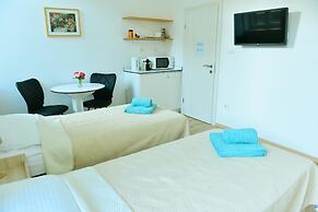 En-suite Rose on Rokova Street