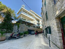 En-suite Rose on Rokova Street