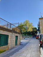 En-suite Iris on Rokova Street