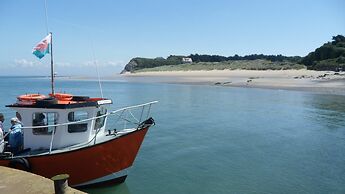 Elm Grove Country House