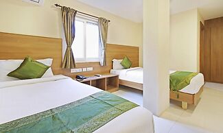 Itsy Hotels Jansi Residency