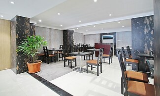 Itsy Hotels Jansi Residency