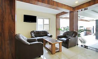 Itsy Hotels Jansi Residency