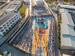 Caretta Paradise Resort & Waterpark