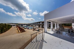 Caretta Paradise Resort & Waterpark