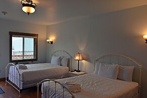 Bear Trap Apartments - Full Kitchen