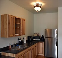 Bear Trap Apartments - Full Kitchen