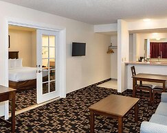 MorningGlory Inn & Suites