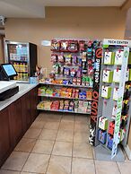 MorningGlory Inn & Suites