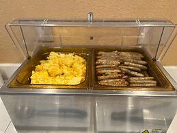 MorningGlory Inn & Suites