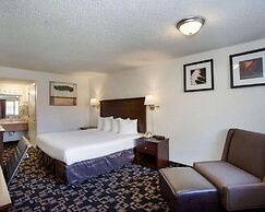 MorningGlory Inn & Suites