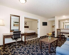 MorningGlory Inn & Suites
