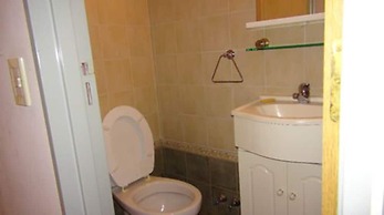 Sunny 2 Bedroom Apartment