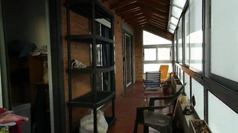 Sunny 2 Bedroom Apartment