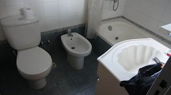 Sunny 2 Bedroom Apartment