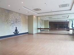 Uptown BGC near St. Luke's