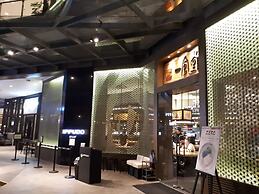 Uptown BGC near St. Luke's